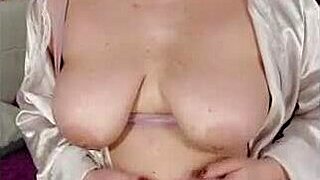 sexy chubby stepmom masturbates a very hot mature bitch