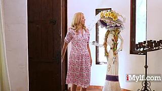 sexy haunting beetlejuice parody with big tits and squirting