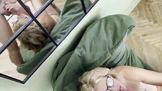 My sensual stepmom gives an amazing blowjob and swallows cum! 😘