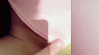 tan flaca y tan tetona cómo es posible en esta pareja amateur.