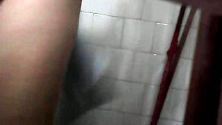 I Filmed My Aunt's Bath Hidden, Feeling The Voyeur Thrill Of Her Naked Body