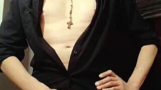 tutorial for masturbating in shirt with cum control