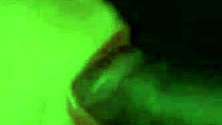 asiática gostosa fodendo sem camisinha com negão na casa de swing