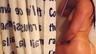 Prima Safada Tomando Banho No Chuveiro