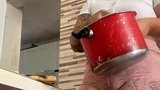 Called Big Pussy Friend For Lunch Help