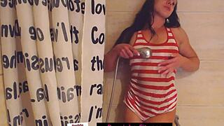 Prima Safada Tomando Banho No Chuveiro