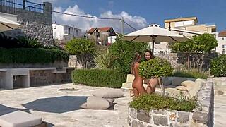 monika fox and regina moonshine having public fun