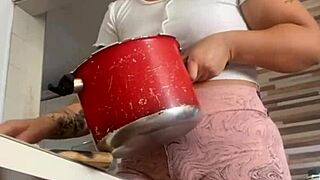 Called Big Pussy Friend For Lunch Help