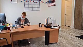 BIG ASS BOSS LET JANITOR EAT HER PUSSY!