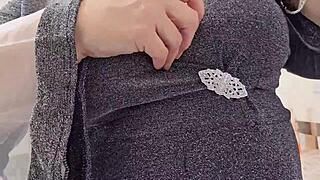 BIG ASS BOSS LET JANITOR EAT HER PUSSY!