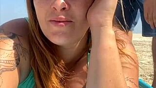 deixei o cara por a mão na minha bunda enquanto eu flasho