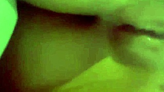 mira que rico me sale mi lechita, quieres chuparmela?