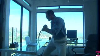 This lovely couple banged outdoors in the middle of a lake in a small 18+ boat