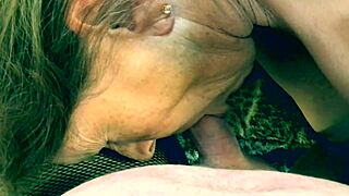 i cosplay as granny princess leia sucking han solo's cock while stroking myself to orgasm in close-up solo