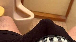 watch me masturbate, you like that?