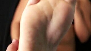 pendeja in leggings is horny and wants rough sex