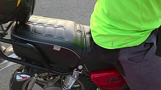 sir, giv me an inn - old pervet fucks unfaithfull woman with wet pusy