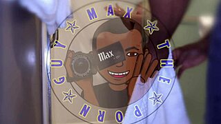 o turns off the lights 😏