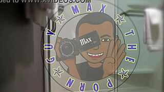 o turns off the lights 😏