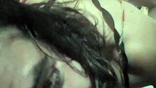 Destrozo a Mi Vecina Bajo la Ducha