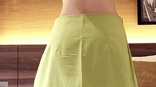 japanese beautiful girl shows off her navel-baring outfit