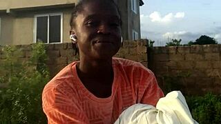 crazy bitch keeps folding clothes as she twerks in the room.