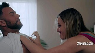 Končno pridejo 2 grešnika, strastno trdo jebani par.