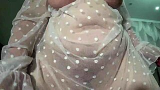 Want to see this MILF's saggy tits up close?