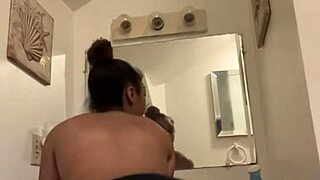 Homemade redbone twerking her big ass seductively