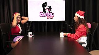 Tem Que Beijar Todos Os Arredores De Sua Buceta E Não Gosta De Dedos Tem Que Ser Pau E O Boquete - Jujube Delícia Sheer Red - Especial De Natal