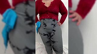 Milf Mother-In-Law Cleaning And Bouncing Her Huge Ass In Yoga Pants