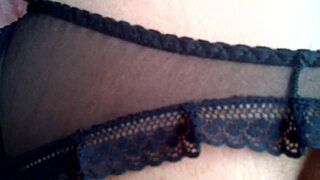 Putita amateur, gime de placer while fucking!