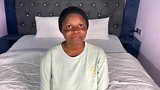 Casting Elizabeth – Beautiful Ebony with Big Tits?