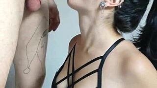 namorada gostosa fez boquete profundo no pau grande do wellington prado que gozou nos peitos dela