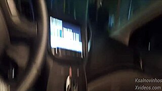 Risky street handjob for that hot teen.