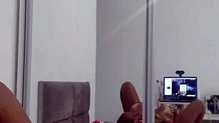 Mature latina milf flashes online and cums from punheta part 2