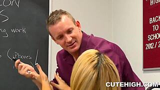 Hot holly taylor's pussy licked before intense fucking