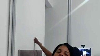 Mature latina milf flashes online and cums from punheta part 2