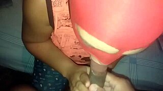 Amateur Latina Milf Admires And Worships Beautiful Ass With Passionate Blowjob