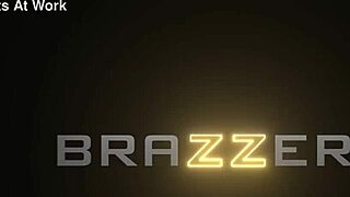 Angie Lynx fucks for cash in leggings