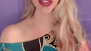 Submit to your goddess mistress in financial domination fetish. 💸👸