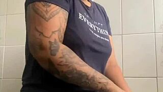 would you eat this big pussy or are you grossed out by it?