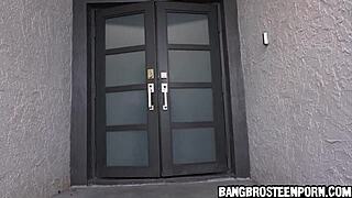 Nico Luva gives personal blowjob wash service