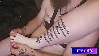 i'm worshippin' dem feet for dat curvy goddess