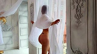 Young student attends nude photo shoot