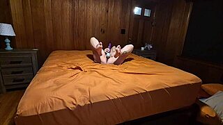 I Masturbate Solo and Talk Dirty on New Year's Eve