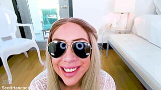 Sunny Chase's intense no-hands blowjob