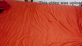 is this the best kinky threesome you'll ever see?