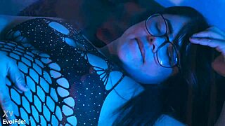 i crave my feet warmed by sucking