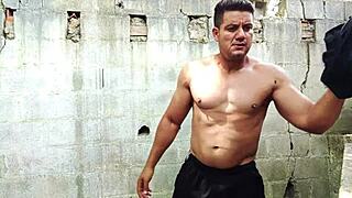 yuri ga�cho - bodybuilder horny and cumload